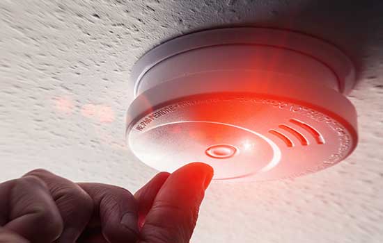 testing smoke alarm