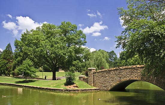 Enjoy scenic outdoor activities in Charlotte, NC