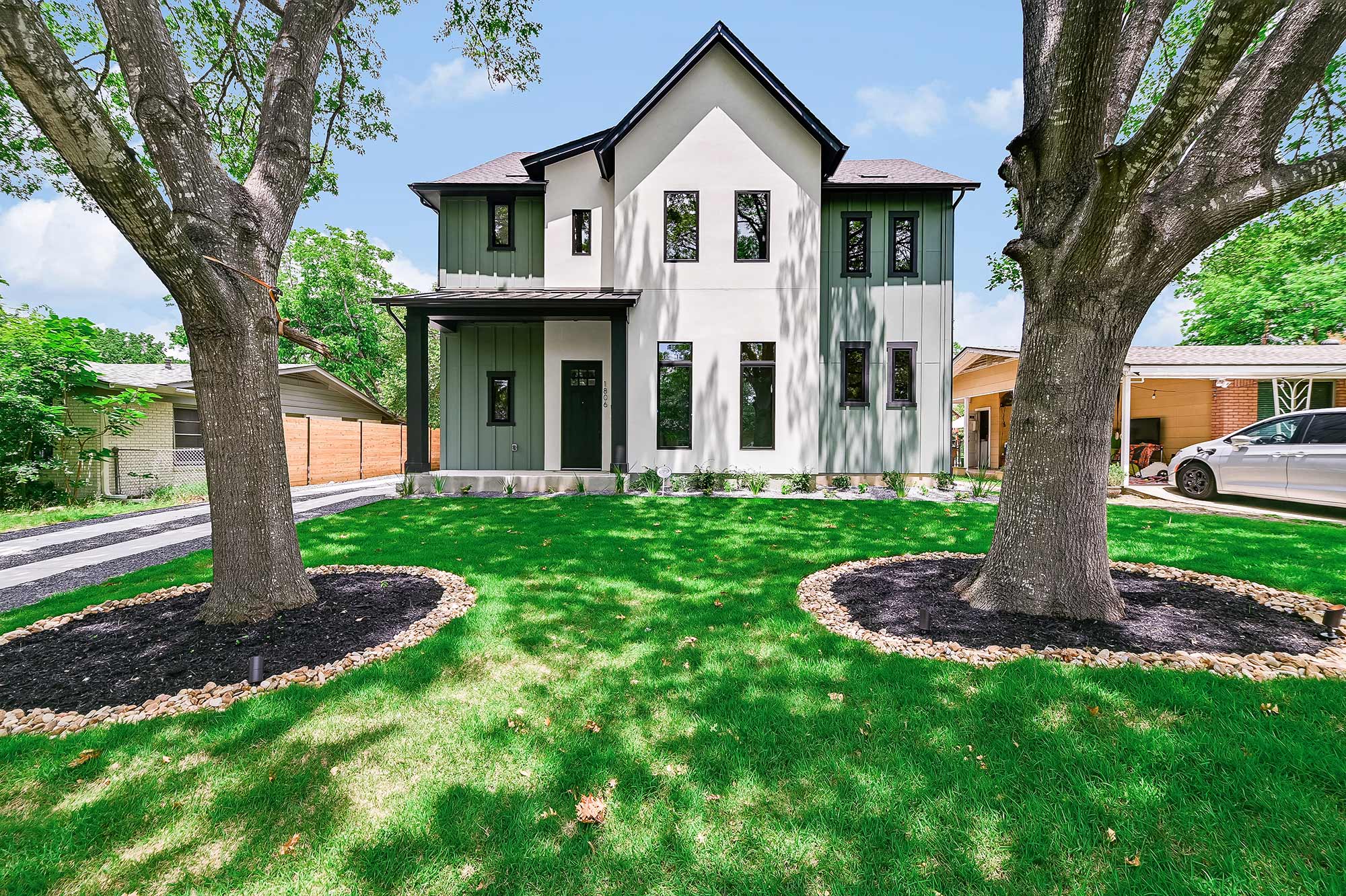 STUDIOUS87ホーム毛利L Now Selling New Homes in Central Living – Urban Quick Move-in