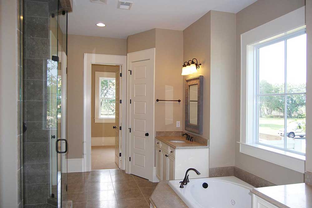 Owner's Bath