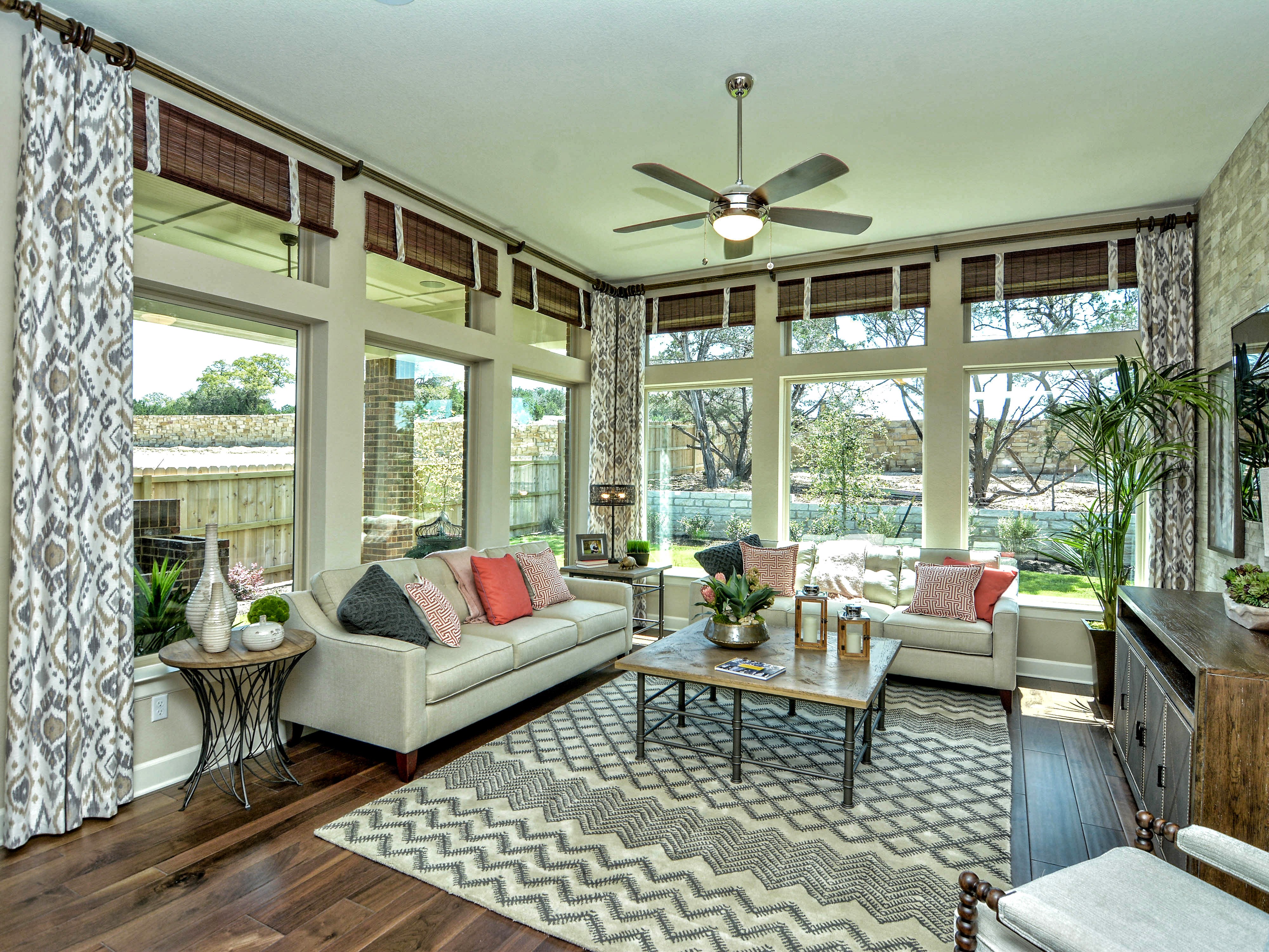 The Jewel - Family Room