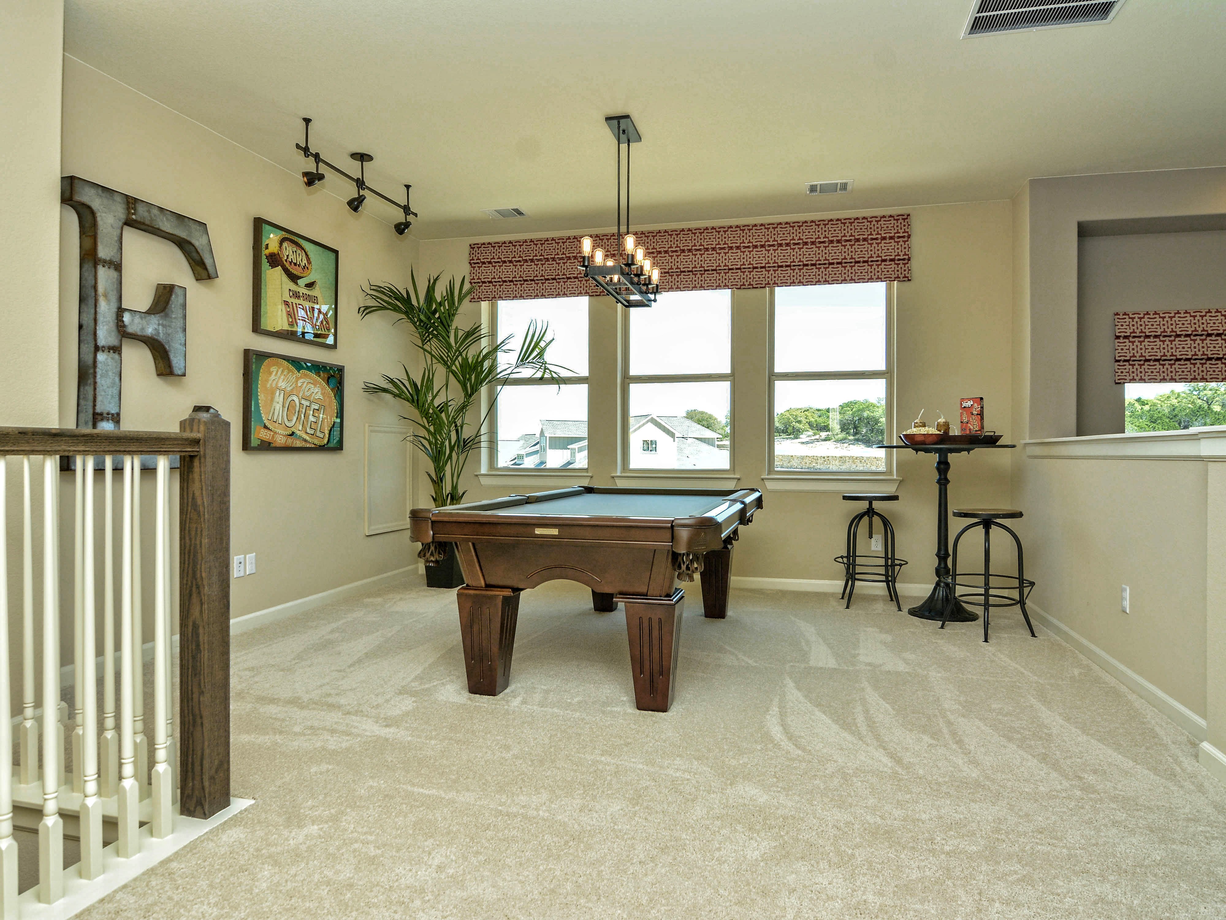The Jewel - Game Room
