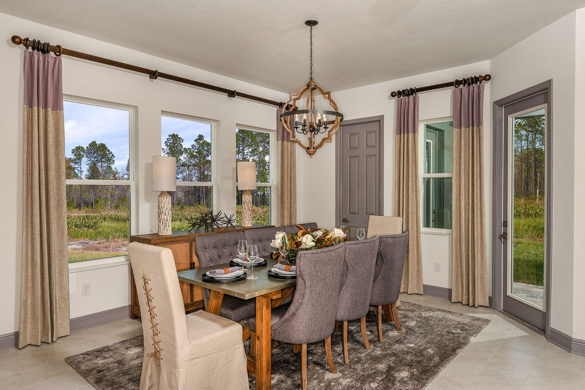 The Tangelo - Dining Room
