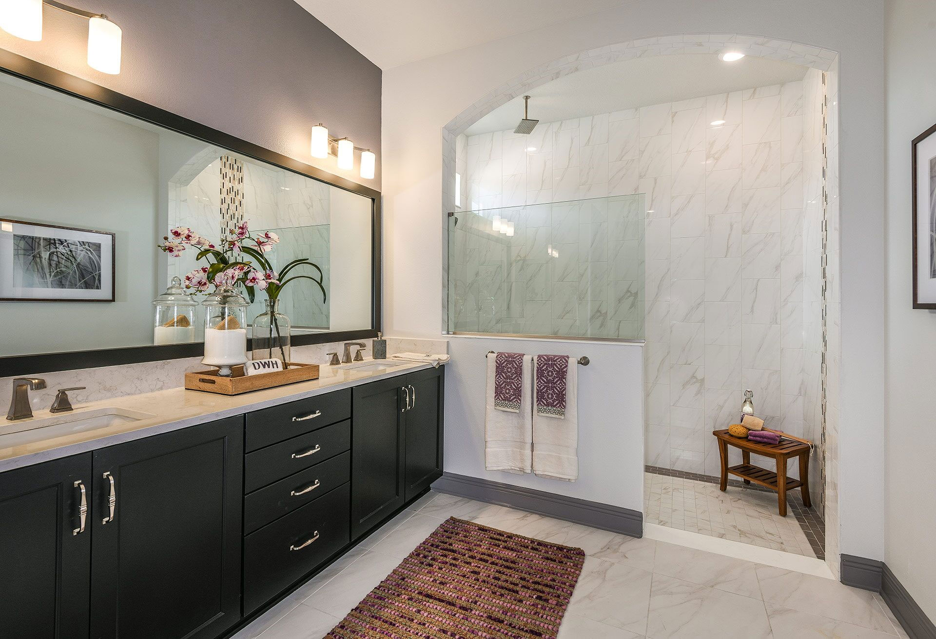The Tangelo - Owners Bath