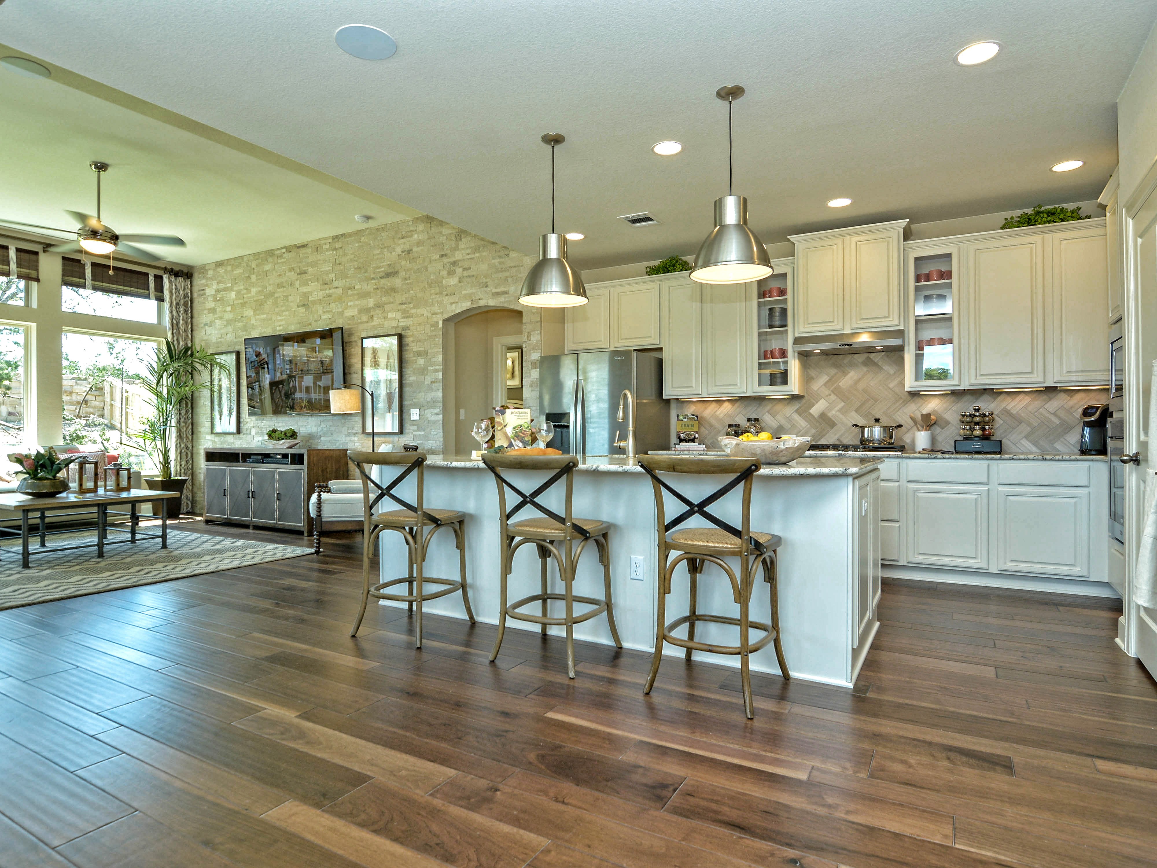 The Jewel - Kitchen