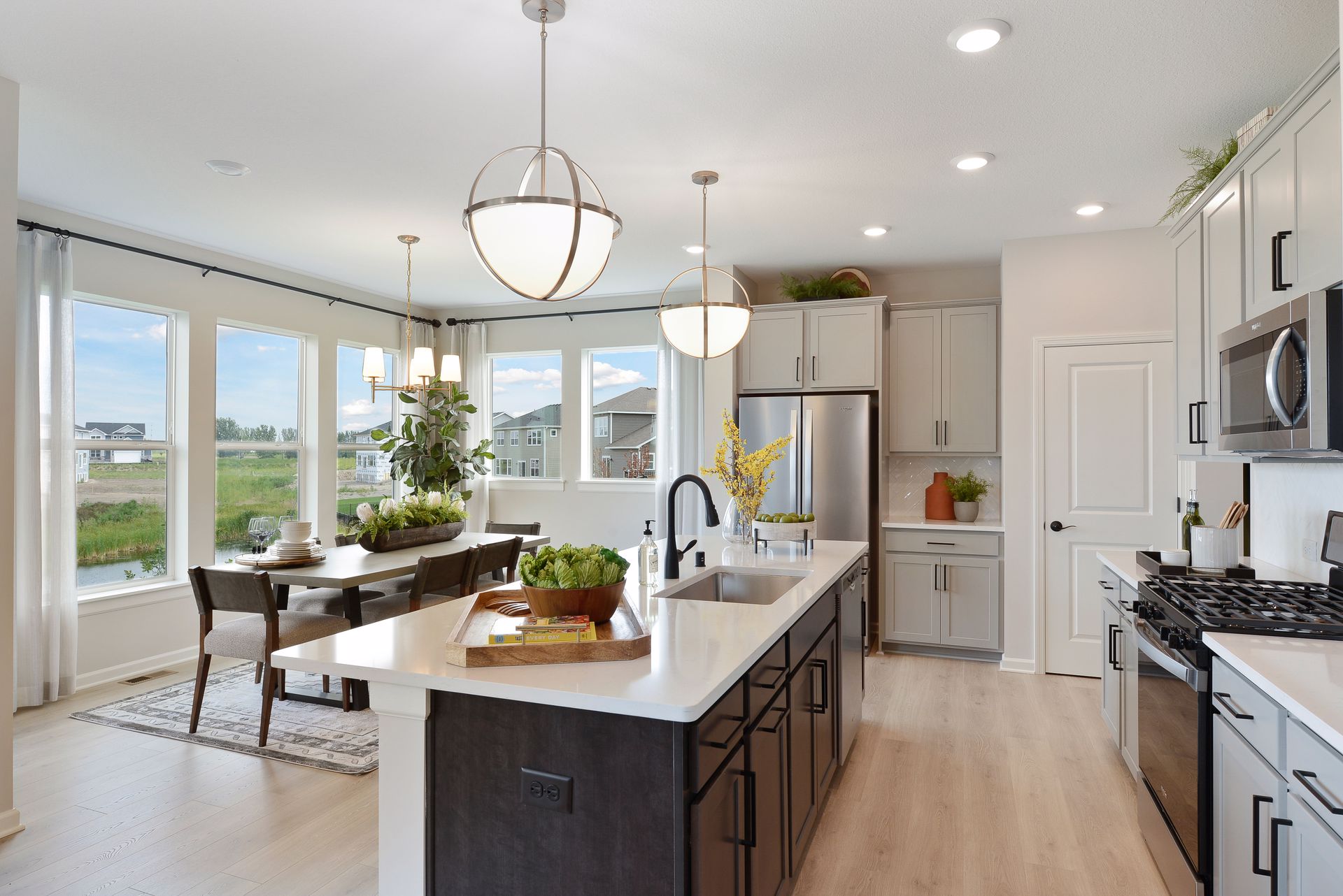 The Vermilion - Kitchen