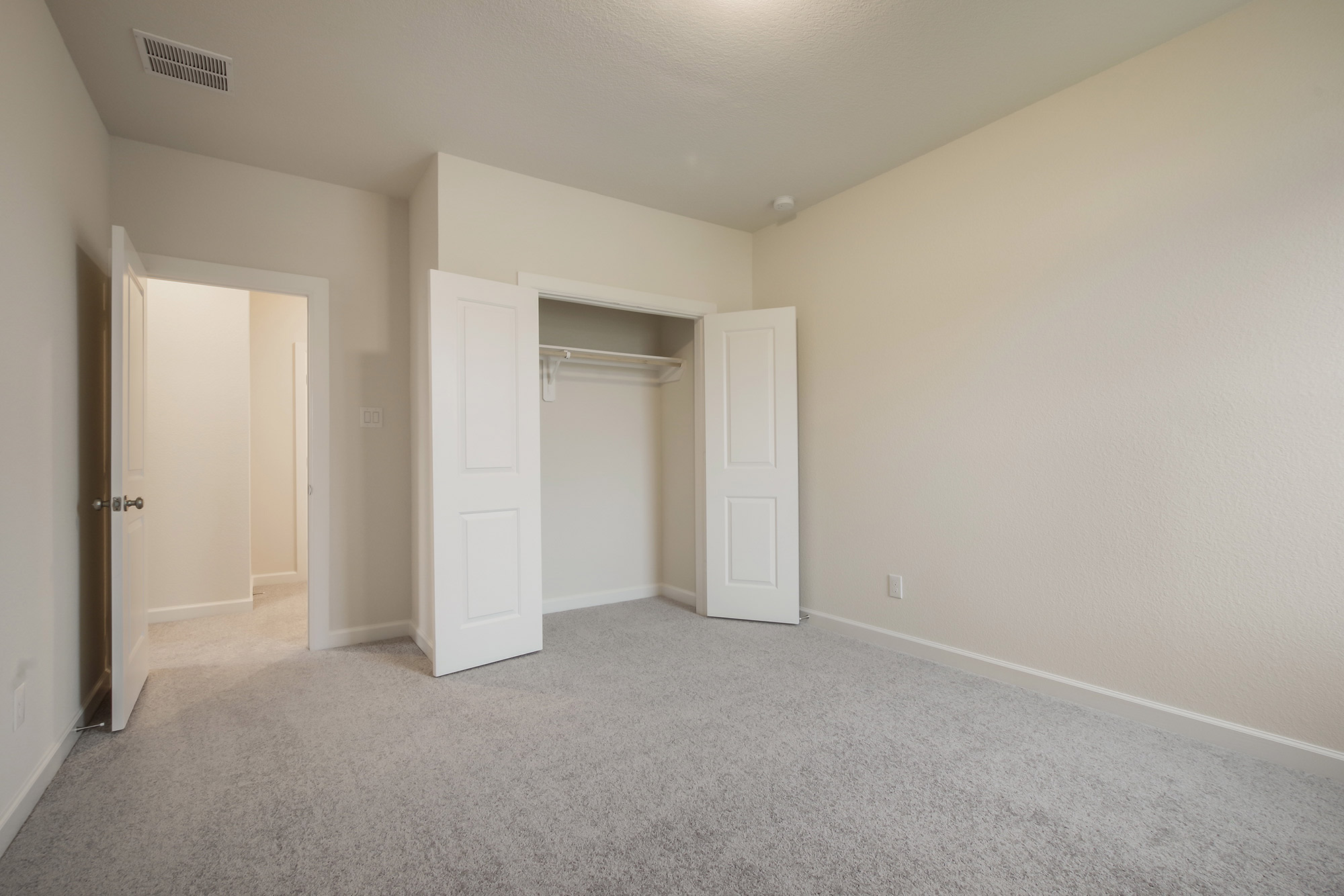The Devon - Bedroom